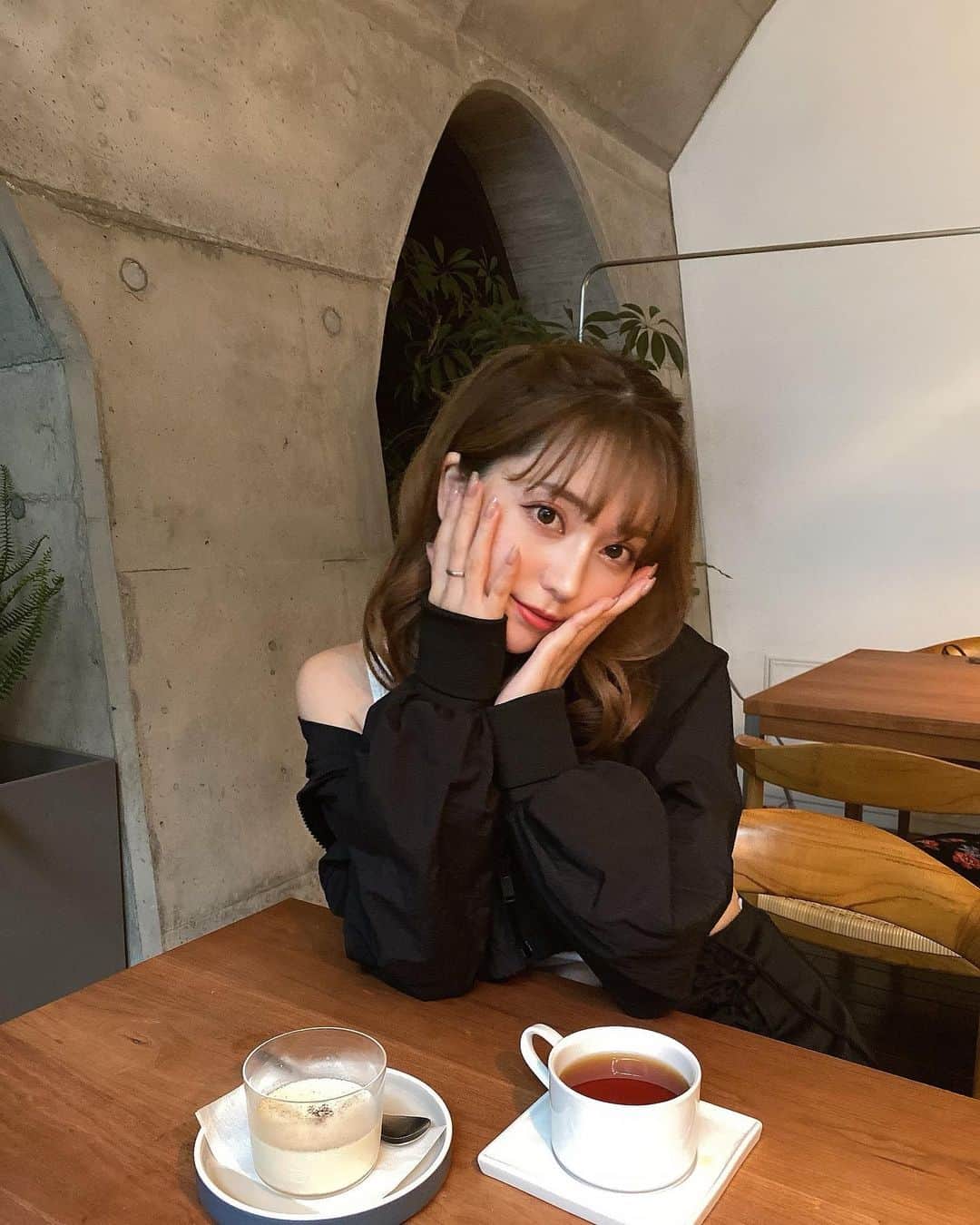 堀尾実咲さんのインスタグラム写真 - (堀尾実咲Instagram)「@sta.official ☕️  #stacafe #stakanda #kandacafe #autumn #autumnfashion #zara #gyda #meltthelady #rezoy #sta神田 #神田カフェ #神田グルメ #マーチエキュート #マーチエキュート神田万世橋 #万世橋 #万世橋マーチエキュート #秋服コーデ #ザラ #ジェイダ #メルトザレディ #カフェ巡り #カフェ部 #カフェ活 #カフェスタグラム #おしゃれカフェ #映えカフェ」10月21日 22時26分 - misaki.horio