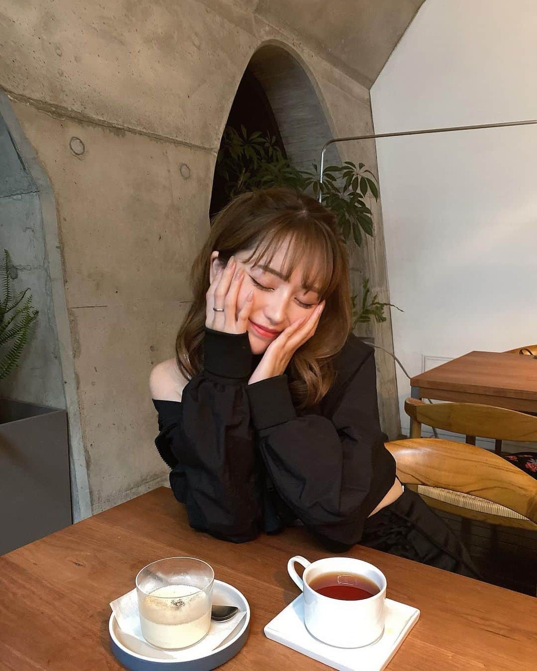 堀尾実咲さんのインスタグラム写真 - (堀尾実咲Instagram)「@sta.official ☕️  #stacafe #stakanda #kandacafe #autumn #autumnfashion #zara #gyda #meltthelady #rezoy #sta神田 #神田カフェ #神田グルメ #マーチエキュート #マーチエキュート神田万世橋 #万世橋 #万世橋マーチエキュート #秋服コーデ #ザラ #ジェイダ #メルトザレディ #カフェ巡り #カフェ部 #カフェ活 #カフェスタグラム #おしゃれカフェ #映えカフェ」10月21日 22時26分 - misaki.horio