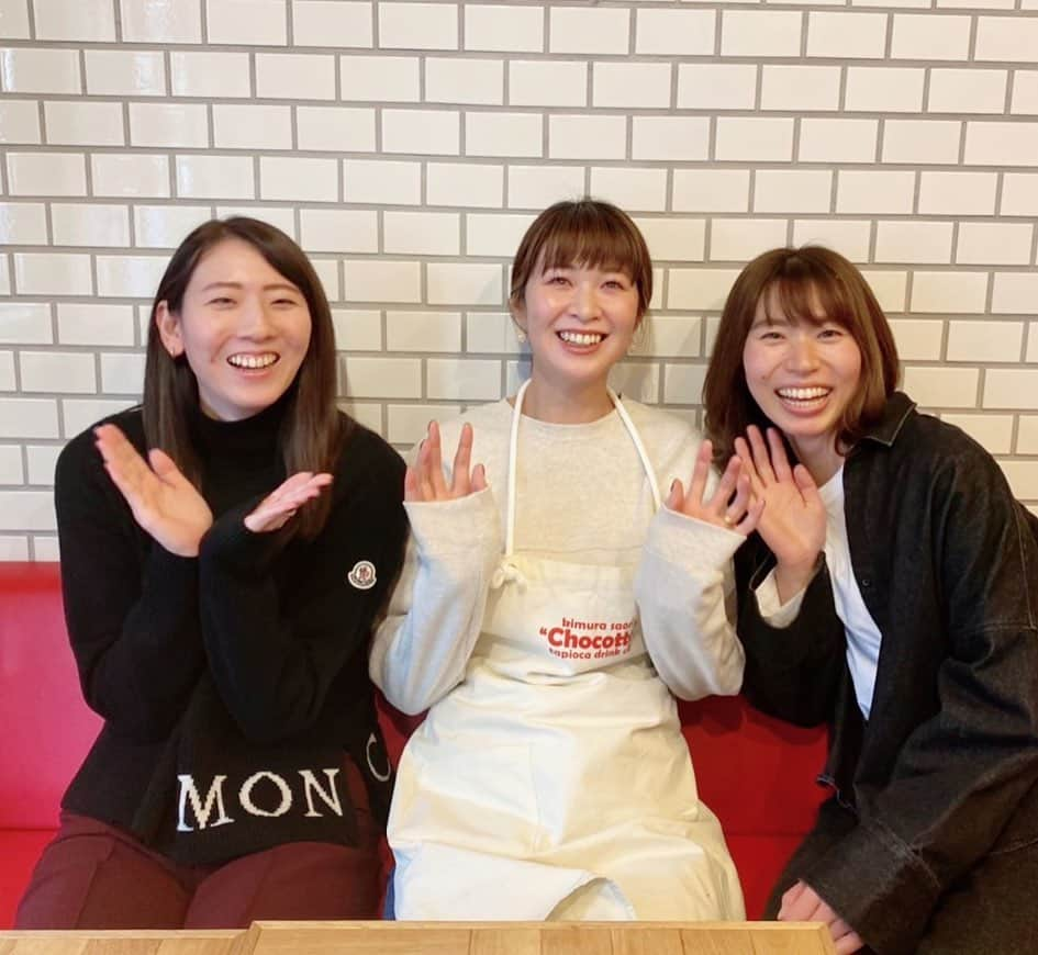 新鍋理沙のインスタグラム：「. 美味しかった〜楽しかった〜☺️！ さおさんえばさんお久しぶりでした🥰 ありがとうございました💛🧡🤍」