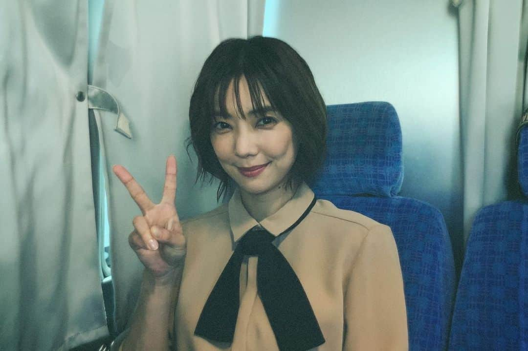 倉科カナさんのインスタグラム写真 - (倉科カナInstagram)「本日20時、ドラマ「らせんの迷宮」2話オンエアーですよー^ ^ ご覧くださーい🥰  #らせんの迷宮」10月22日 9時35分 - kanakurashina_official