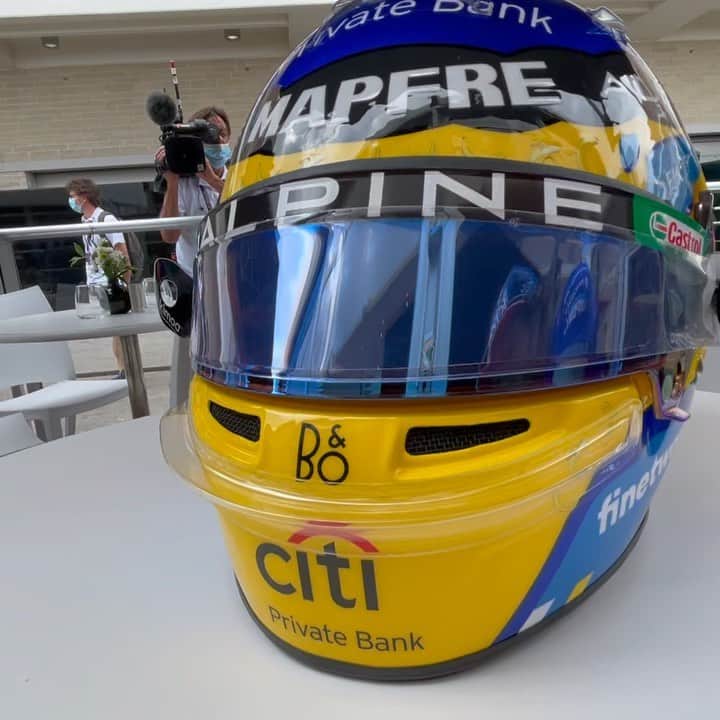 フェルナンド・アロンソのインスタグラム：「🤍💙💛」