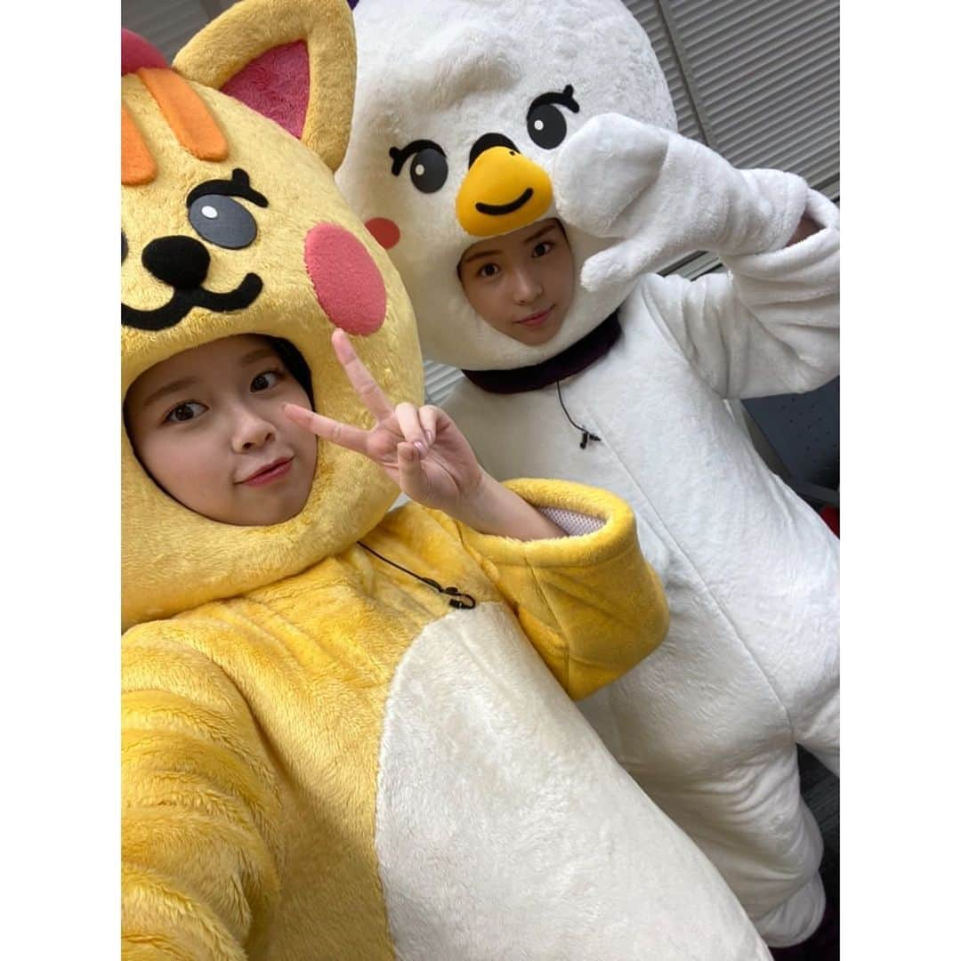 NiziUさんのインスタグラム写真 - (NiziUInstagram)「RIKU×RICHU🐿  #niziu#withu#RIKU#RICHU#🐿#NIZOO」10月22日 18時29分 - niziu_artist_official