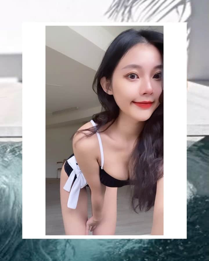 張香香のインスタグラム：「先試穿小拍一下 迫不及待穿它出去玩～ ٩(ˊᗜˋ )و 👙/ @debi_tw」