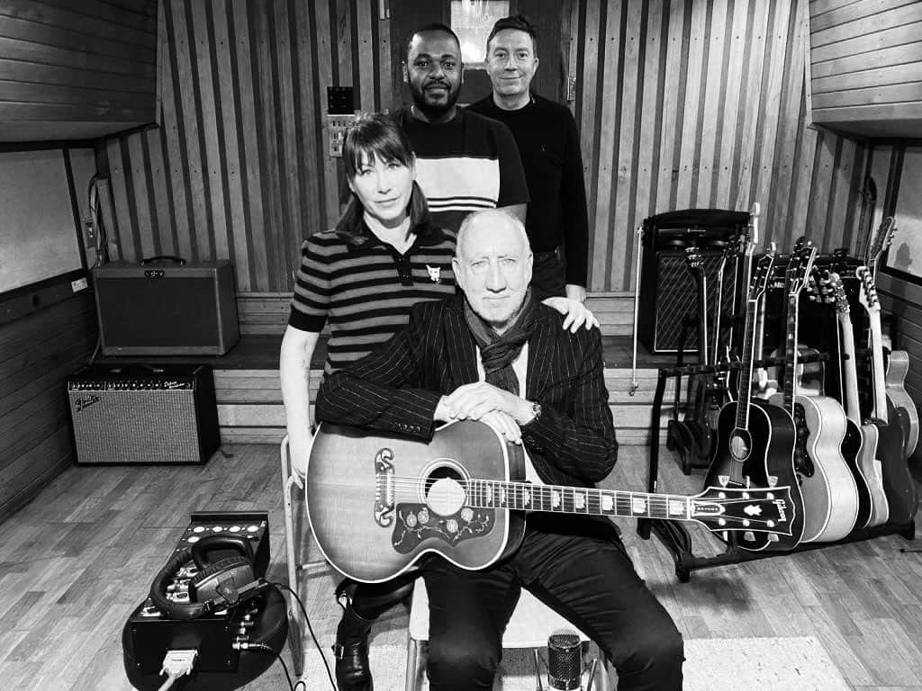 ピート・タウンゼントのインスタグラム：「Laid an acoustic guitar on a collaboration with Rachel. New track. Big news coming soon. Mike Nyandoro back left engineering. Simon Law assisting and guitar tech. Studio is my barge such a nice place to work. Sometimes it rocks a little in the wind. Photo Terry McGough.  #gibsonj200 #grandcrustudio #gucci #johnvavartos」