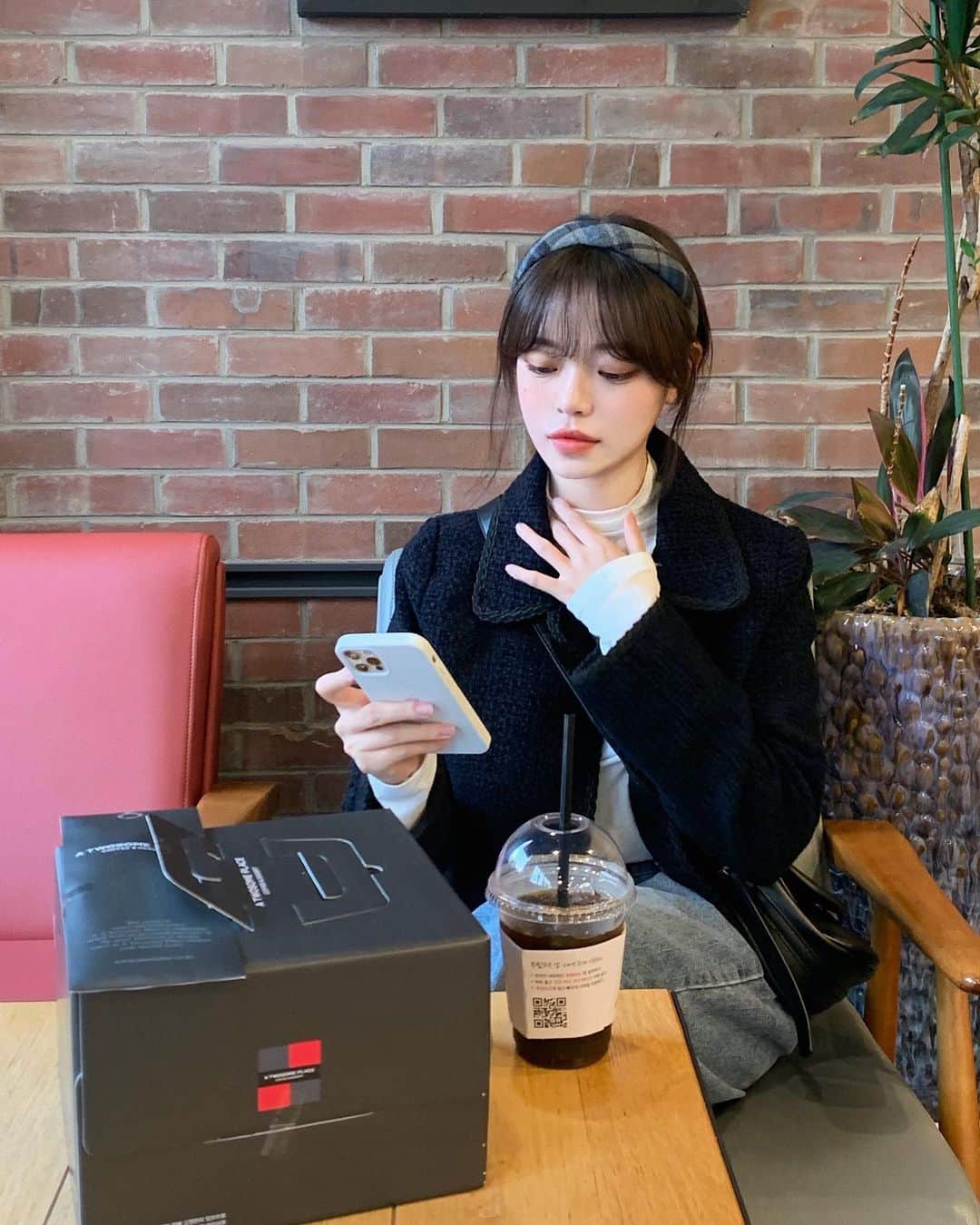 ウィ・ソンヒさんのインスタグラム写真 - (ウィ・ソンヒInstagram)「엄마 생일 케이크 사로🎂」10月22日 20時06分 - _seong_hee