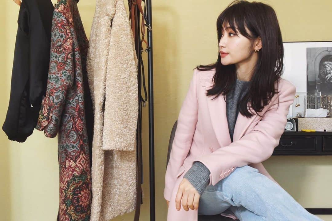 柳橋唯さんのインスタグラム写真 - (柳橋唯Instagram)「今宵のYouTubeは皆んな大好きZARAのアウター購入品紹介です #2枚目は安定に情緒不安定  アウターなので購入枚数は多くないですが #それでも8万超えという恐怖  気温も下がり、そろそろアウターを本格的に買い始める時期に差し掛かってきたと思いますので、参考にしていただけましたら幸いです  #噂の貴族コートも登場します #YouTubeへはプロフィール欄から」10月22日 20時31分 - yui.yanagihashi
