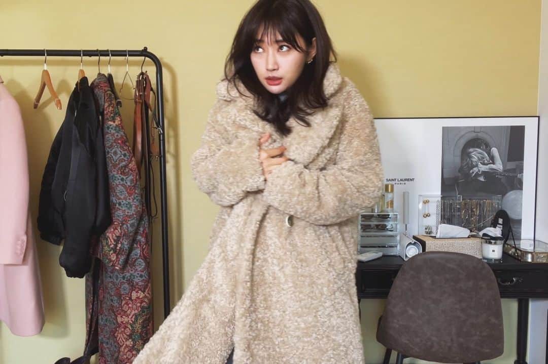 柳橋唯さんのインスタグラム写真 - (柳橋唯Instagram)「今宵のYouTubeは皆んな大好きZARAのアウター購入品紹介です #2枚目は安定に情緒不安定  アウターなので購入枚数は多くないですが #それでも8万超えという恐怖  気温も下がり、そろそろアウターを本格的に買い始める時期に差し掛かってきたと思いますので、参考にしていただけましたら幸いです  #噂の貴族コートも登場します #YouTubeへはプロフィール欄から」10月22日 20時31分 - yui.yanagihashi