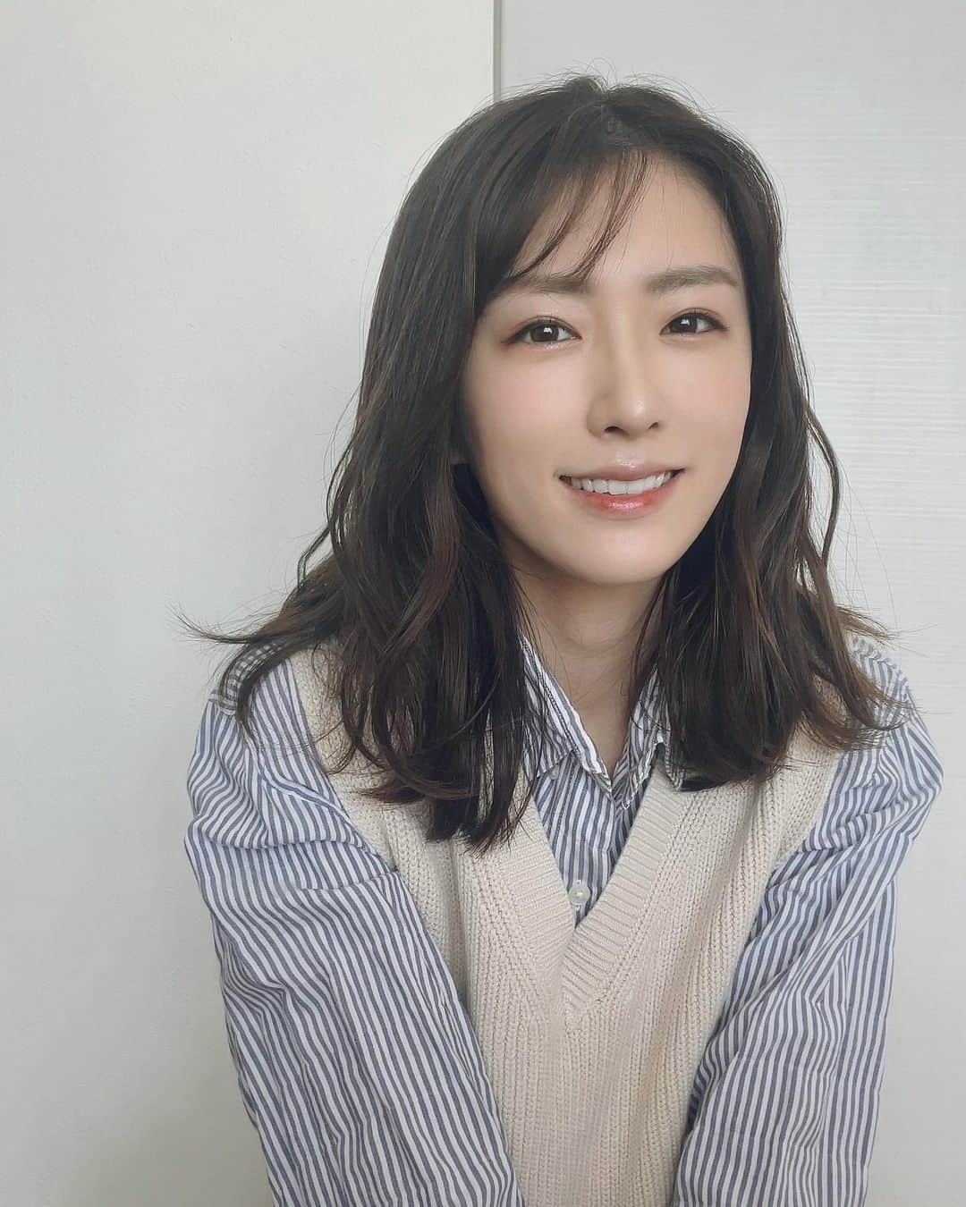 樋口柚子のインスタグラム：「お疲れさま金曜日〜！」