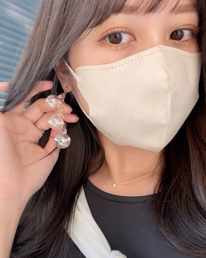 のインスタグラム：「. 前回のカラー可愛かったな〜 今回も楽しみ❣️  ピアスは @_meryshop_ のもの🧼 水が入ってて存在感と透明感が◎」