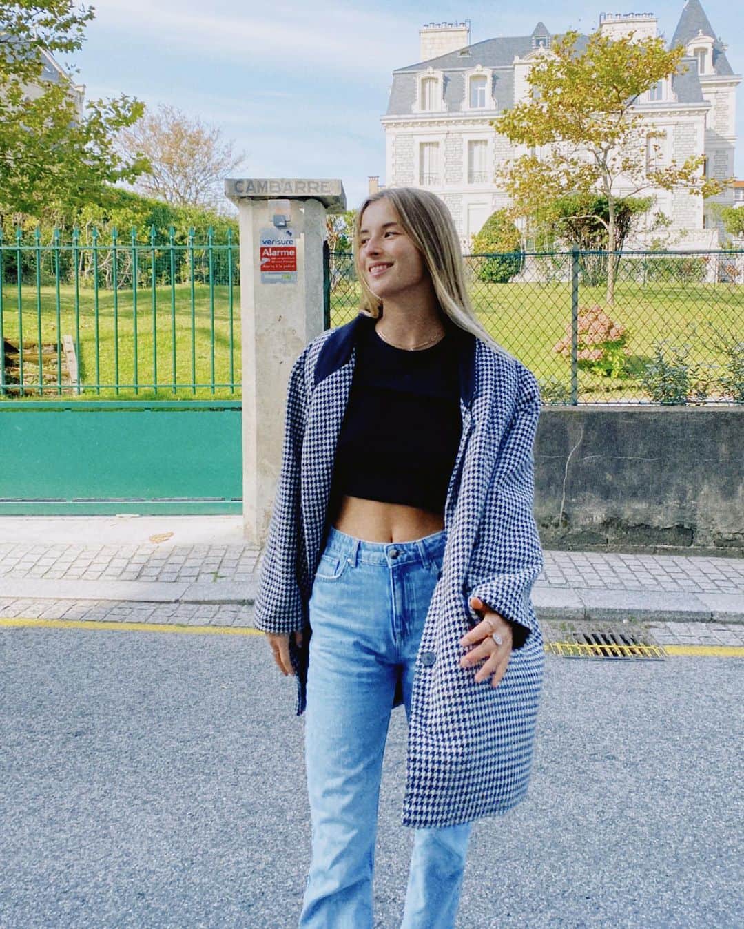 Sophie Wilsonのインスタグラム：「🇫🇷🍸 @leofioravanti @makennabeck」