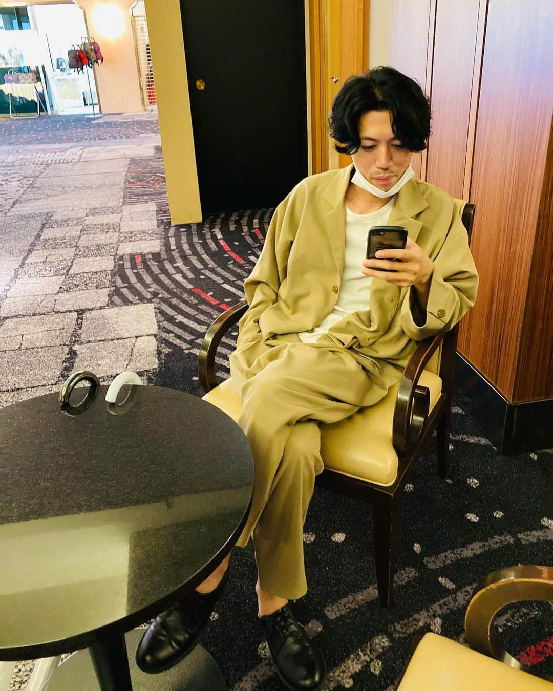 藤田朋生さんのインスタグラム写真 - (藤田朋生Instagram)「誕生日でした。 お祝いの言葉、たくさんありがとうです🙌  今日は音楽で知り合った友人がホテルビュッフェ奢ってくれるってことで、ほいほいついていきました。  ビュッフェって意外と食べれないのな。」10月22日 22時51分 - fujitatomoo