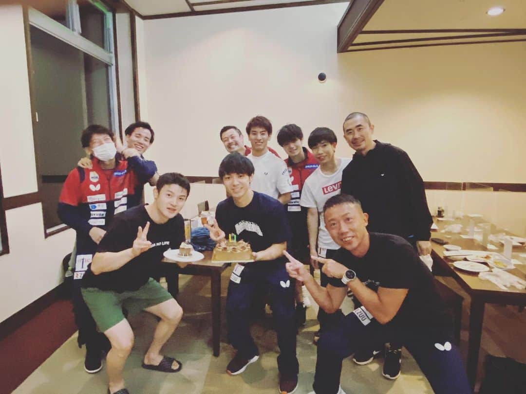 木造勇人のインスタグラム：「今日で22歳になりました🎂 みなさんお祝いしてくださりありがとうございます😊 メッセージも少しずつ返していきます！！  引き続き試合があるので頑張ります👊  #誕生日 #琉球アスティーダ」