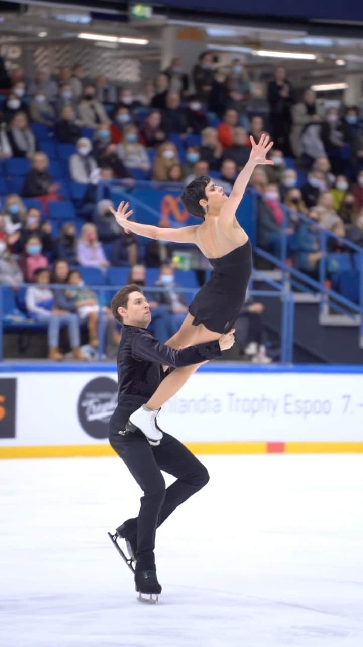 のインスタグラム：「La fantasía de una buena cámara lenta 🔥🎥  © Momentazo del pasado  #finlandiatrophy capturado por:  👉🏼 @lightrayproduction 👈🏼  Pd: No, a @kirill_khalyavin no le corto la pierna en lonchas con la cuchilla… Siempre y cuando no se mueva, que eso ya le quema un poquillo… 😬🔪」