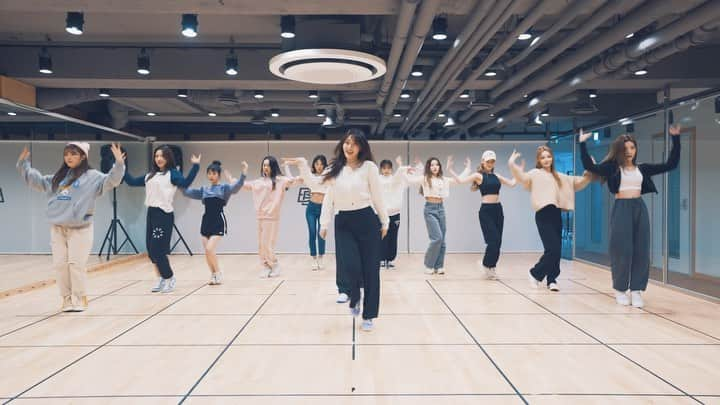 今月の少女のインスタグラム：「📣 "HULA HOOP" Dance Practice Video Out now🎉  #LOONA #今月の少女 #HULA_HOOP #StarSeed〜カクセイ〜」