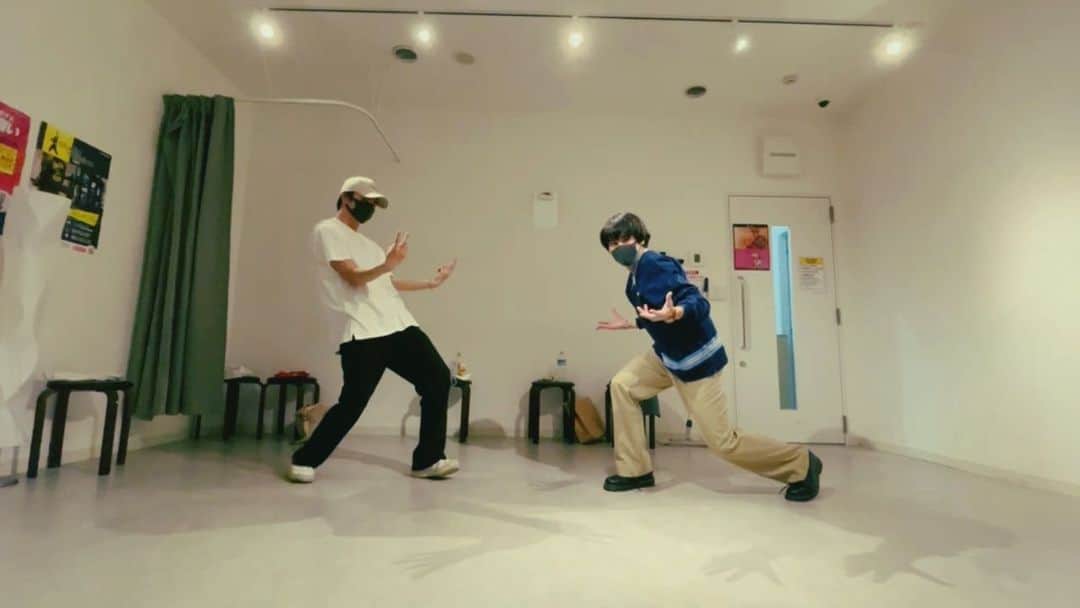 のインスタグラム：「BTSのPermision to danceを @08sena_23 くんと踊ってみました！ やっぱりダンス楽しいよね☺︎ 次何踊ってほしい⁇  #bts #permissiontodance #カバー #junon」