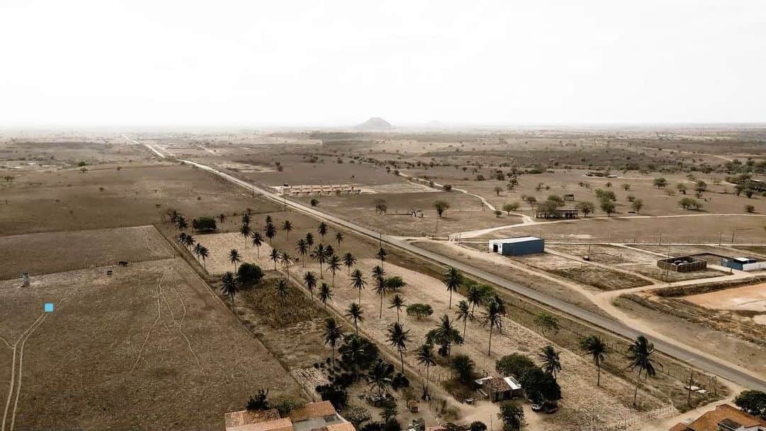ジルマ・ルセフのインスタグラム：「O Governo Federal anunciou R$ 260 milhões para as obras da Adutora do Agreste Potiguar, no Rio Grande do Norte. As obras vão transformar a vida de mais de 500 mil brasileiros de 38 municípios do estado, levar água para quem mais precisa e gerar cerca de 12 mil empregos. #JornadaDasÁguas」