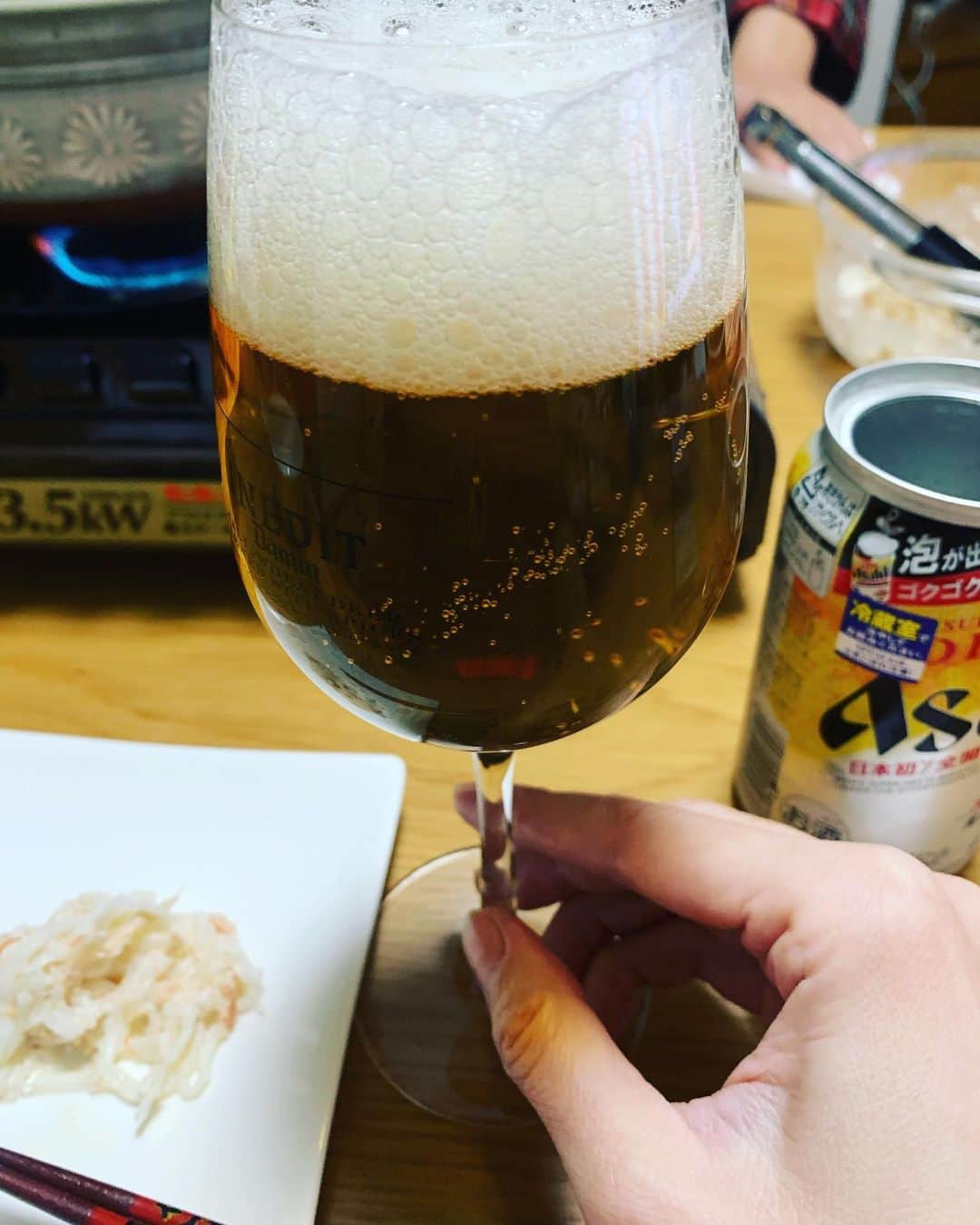 広川ひかるさんのインスタグラム写真 - (広川ひかるInstagram)「頂きモノの人気のビール🍻 缶のまま飲むのが苦手なタイプでどうしても「うぷぷっ」となって途中でグラスに入れた😅 このビールの開発の方に申し訳ない飲み方をしてしまいました。 、 #hikaruhirokawa  #いただきもの  #生ジョッキ缶」10月23日 13時15分 - hikaru_hirokawa