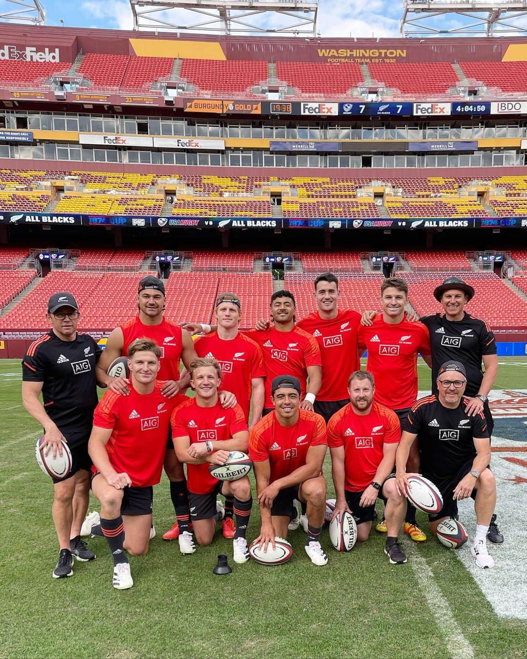 ボーデン・バリットさんのインスタグラム写真 - (ボーデン・バリットInstagram)「Afternoon footy’s back tomorrow. Do we have many @allblacks supporters in the USA? 🏟」10月23日 8時03分 - beaudenbarrett