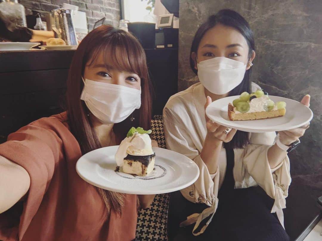 片山萌美のインスタグラム：「この間 本当に本当に久々に れいたん（@saikireika ） とランチしたのー！ 最高に楽しかった☺︎🤍 れいたんて パワーをくれるよね✨💪  #才木玲佳 ちゃん #moemikatayama」