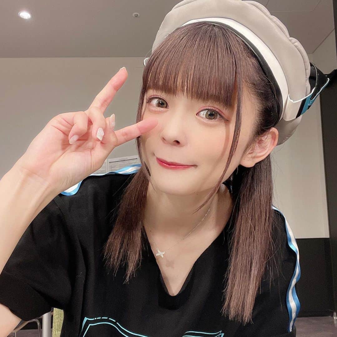 紡木吏佐のインスタグラム：「インスタの更新がんばりましょうね〜🤔」