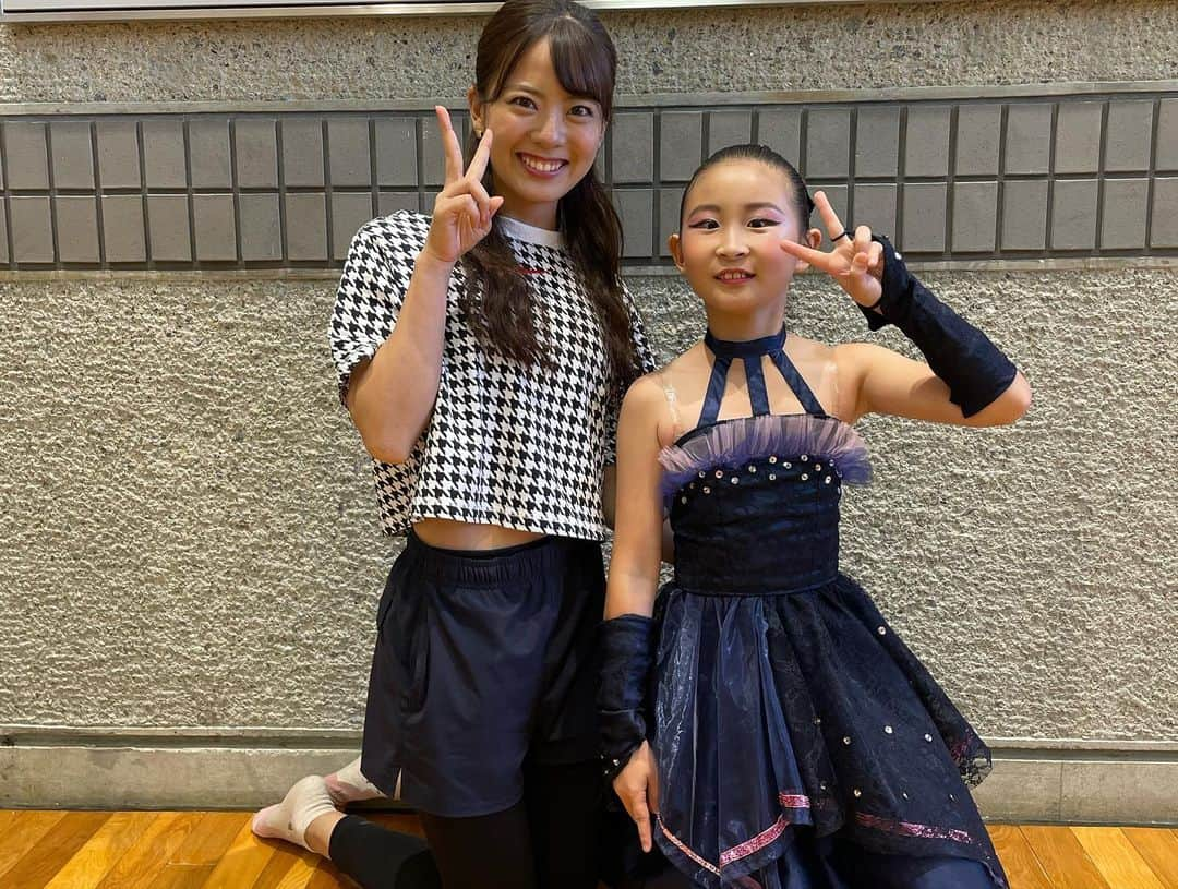 佐藤彩香さんのインスタグラム写真 - (佐藤彩香Instagram)「・ ・ ・ 先週に引き続き、グータッチを見てくださった方々ありがとうございました😊！！ ・ スマイルのみんなの努力が 伝わってれば嬉しいです😆！  ノーミスという目標は叶わなかったにしても1か月でここまで上手くなったみんながほんとにすごいなと思いました☺️ ・ ちなみに子供たちも頑張りましたが裏ではスマイルのコーチ達もものすごく頑張って指導していていいチームだなと練習に行くたびに思っていました💗 ・ ユニサイクルスマイルの皆さま、ありがとうございました😘 ・ グータッチスタッフのみなさんも子供たちの成長をみて感動していたり優しく声をかけてくださったりほんとに素敵な番組に関われてよかったです🥰 ありがとうございます😊 ・ これからも大会目指して頑張れーーっ🤩！！ ・ ・ @gu_touch_fujitv  @unicycle_smile  ・ #ライオンのグータッチ #一輪車　#ユニサイクルスマイル」10月23日 16時14分 - ayaka_01_sato