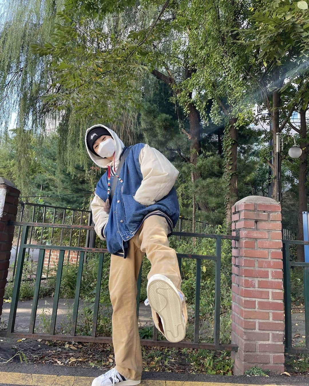 Stray Kidsさんのインスタグラム写真 - (Stray KidsInstagram)「날씨 굳 ㅎㅎㅎ #StrayKids#STAY#OOTD#IN스타그램#🦊」10月23日 16時47分 - realstraykids