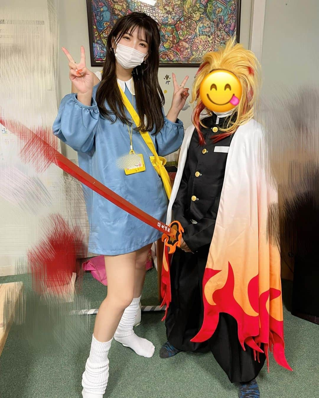 ききまるさんのインスタグラム写真 - (ききまるInstagram)「ハロウィン🎃 . ハロウィンイベントで近所のおうちにキッズたちとお菓子をもらいに回ってきたよ👻🏠🍭 キッズたちの仮装姿本当に天使だった👼🏻 . スタッフも仮装するんだけど 私はただのコスプレ笑　 . @shipi0520 にコスプレ衣装借りました💖　しぴたんがプロデュースしている　@bodyline_tokyo  . . ルーズソックス初めて履いた〜💖かわちい . #ハロウィン仮装　#ハロウィンコスプレ #ハロウィン🎃 #トリックオアトリート  #」10月23日 18時01分 - kikigram_97