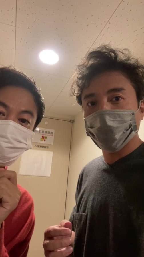 ムロツヨシのインスタグラム：「18時40分からです #映画マイダディ 舞台挨拶です」