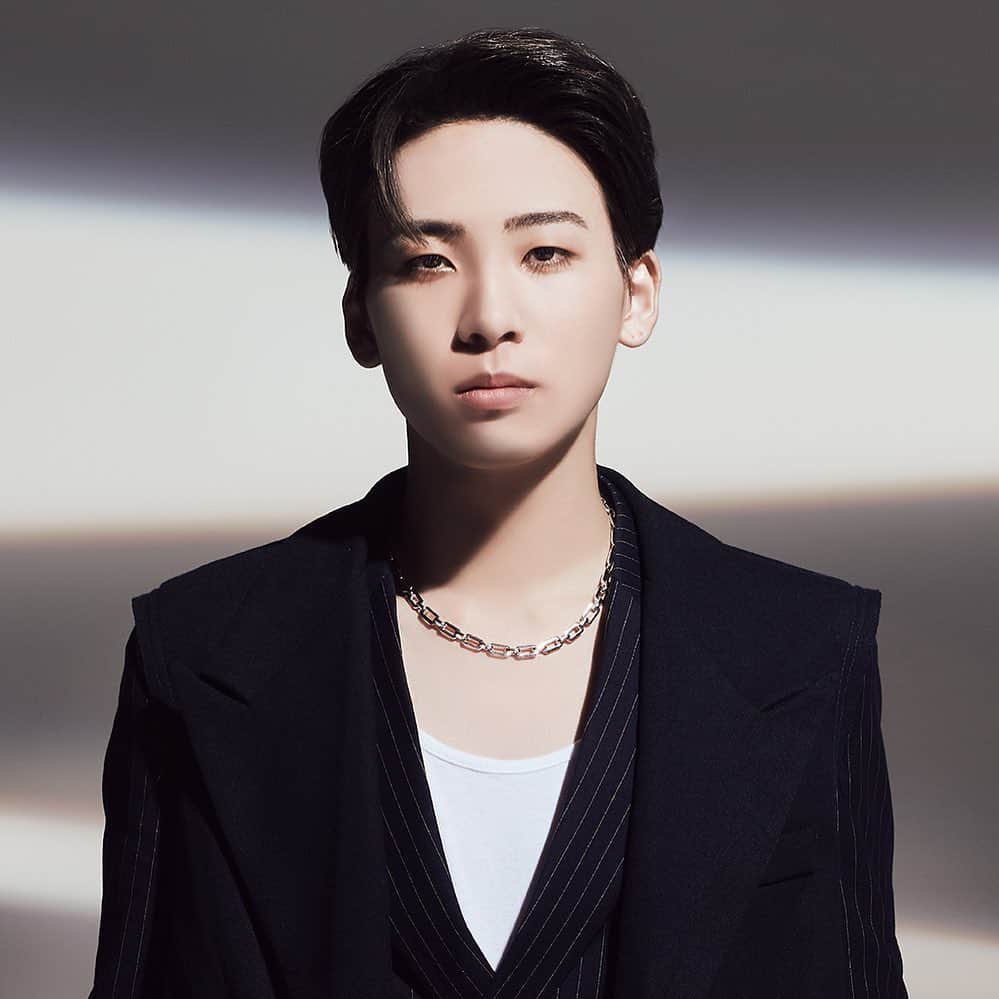 のインスタグラム：「JO1 5TH SINGLE "WANDERING" 2021.12.15 RELEASE  ARTIST PHOTO #川尻蓮   #JO1 #WANDERING  #僕らの季節 #Prologue」