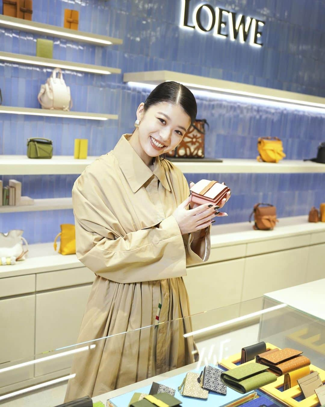 馬場ふみかさんのインスタグラム写真 - (馬場ふみかInstagram)「. LOEWE 新潟伊勢丹 リニューアルしたということで 私もお店に行かせていただきました☺️」10月23日 19時22分 - fumika_baba