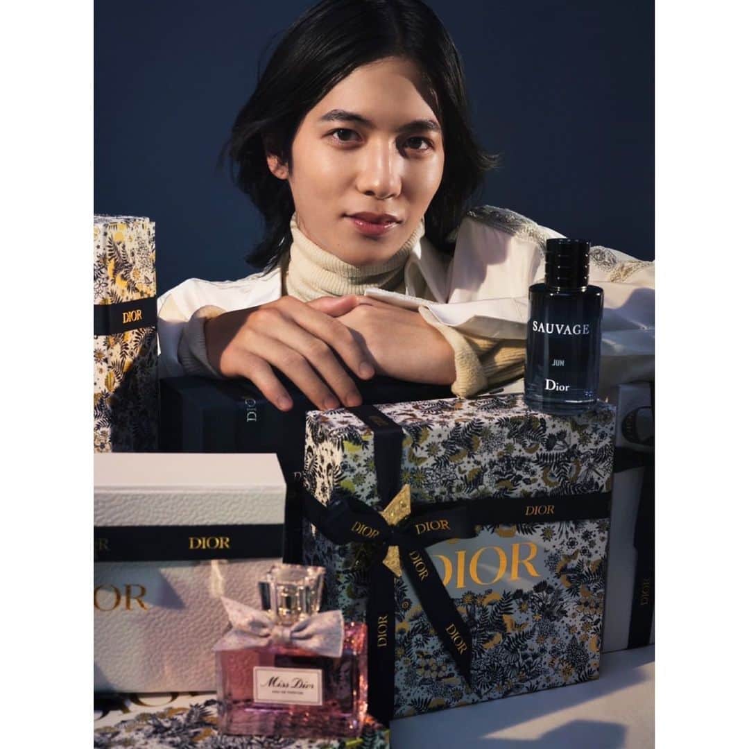 志尊淳さんのインスタグラム写真 - (志尊淳Instagram)「Dior art of gifting.  @dior @diorbeauty」10月23日 20時17分 - jun_shison0305