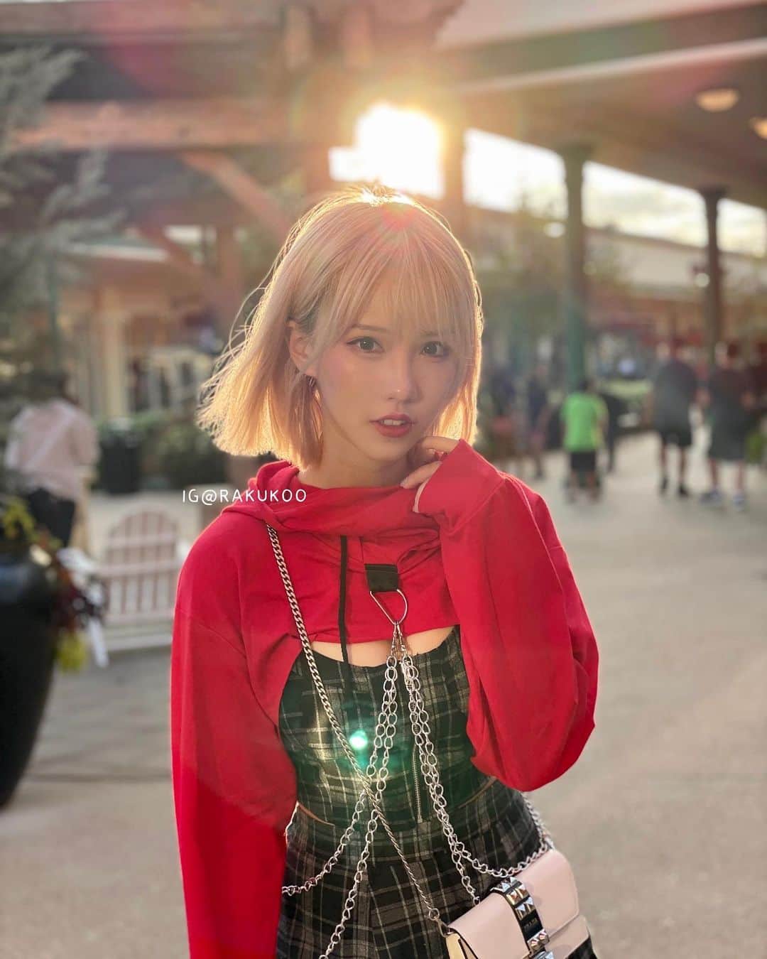 犬神洛洛子のインスタグラム：「Sunset 🌆」