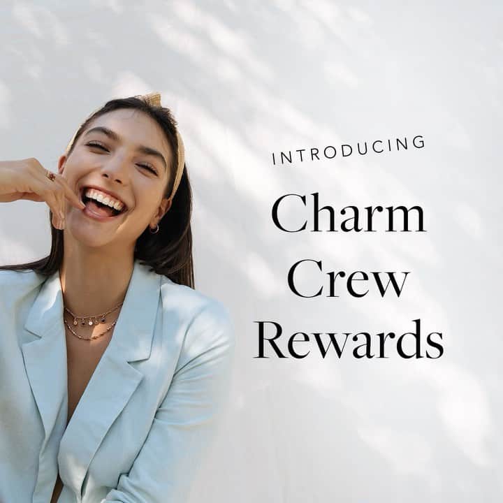 アレックスアンドアニのインスタグラム：「Just when you thought shopping couldn't get any better... 🛍  Join the #CharmCrew to start earning today! Visit alexandani.com/pages/rewards」