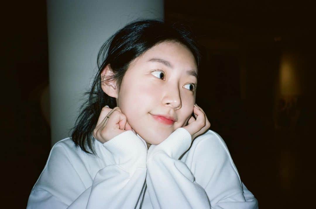 キム・セロンのインスタグラム：「🤍 근데 이거 누가 찍어줬니」
