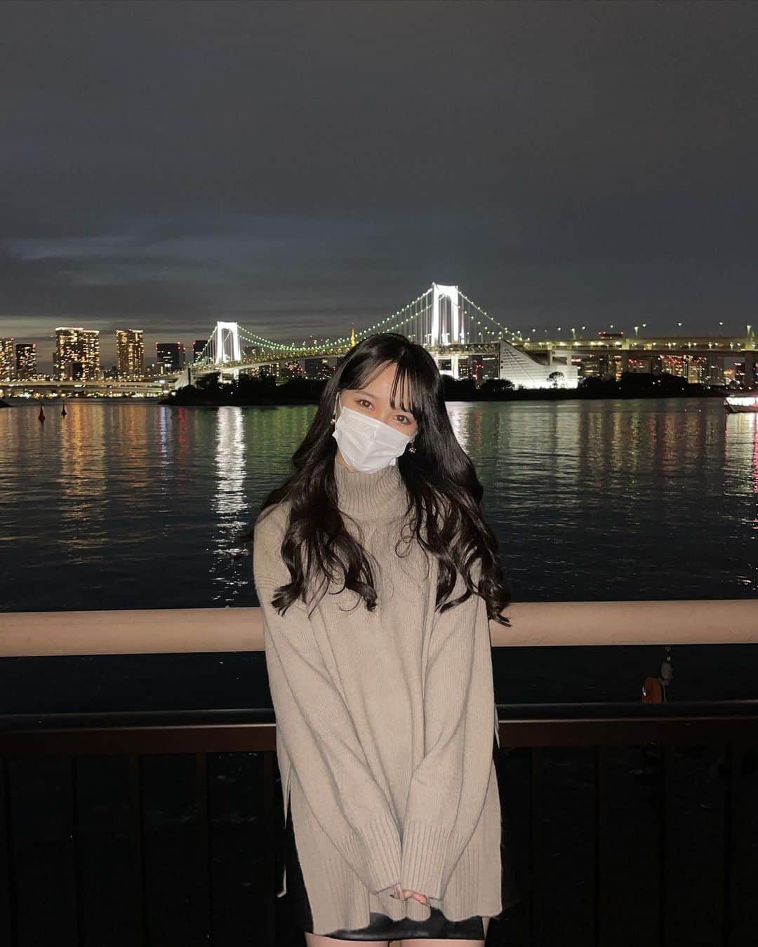 西綾乃さんのインスタグラム写真 - (西綾乃Instagram)「夜って寒い！って感じの匂いがしてスキ！！！」10月24日 18時08分 - achan___15