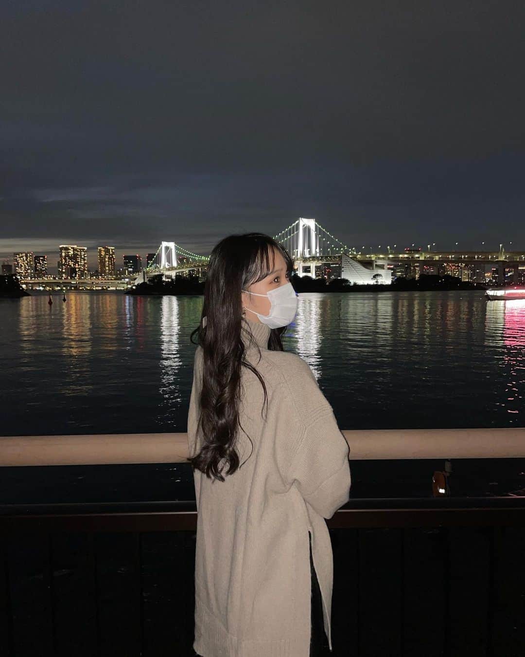 西綾乃さんのインスタグラム写真 - (西綾乃Instagram)「夜って寒い！って感じの匂いがしてスキ！！！」10月24日 18時08分 - achan___15