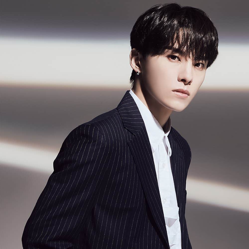 のインスタグラム：「JO1 5TH SINGLE "WANDERING" 2021.12.15 RELEASE  ARTIST PHOTO #川西拓実  #JO1 #WANDERING  #僕らの季節 #Prologue」