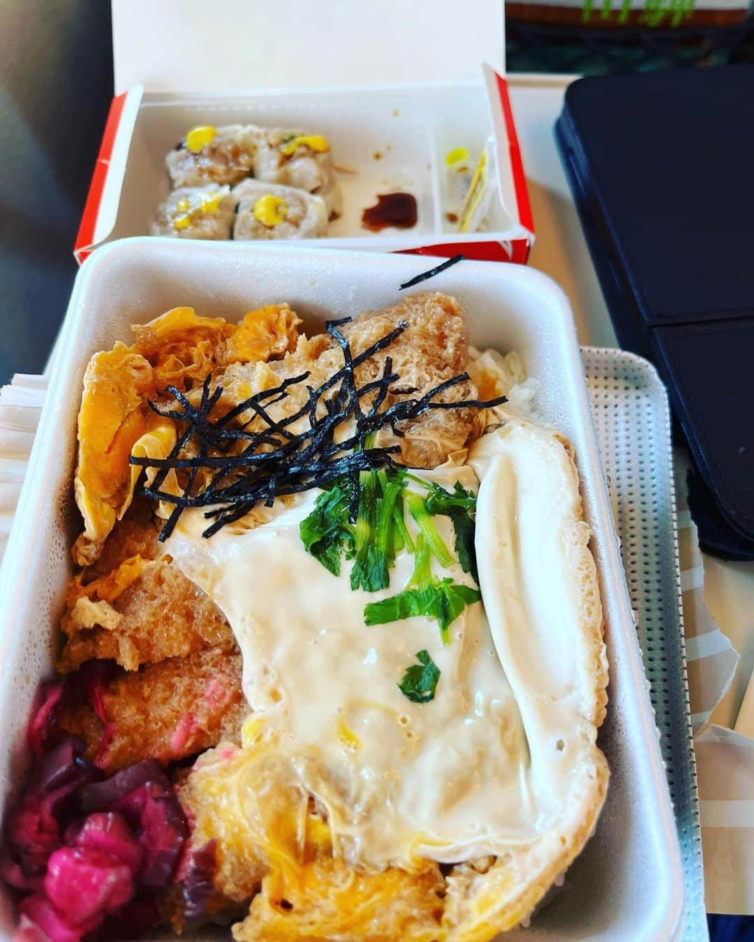 金村義明さんのインスタグラム写真 - (金村義明Instagram)「案の定二日酔い しかし、昨夜は余り食べてないから、吐くものもなし！ がっつり食ってサウナ直行」10月24日 10時43分 - yoshiaki_kanemura