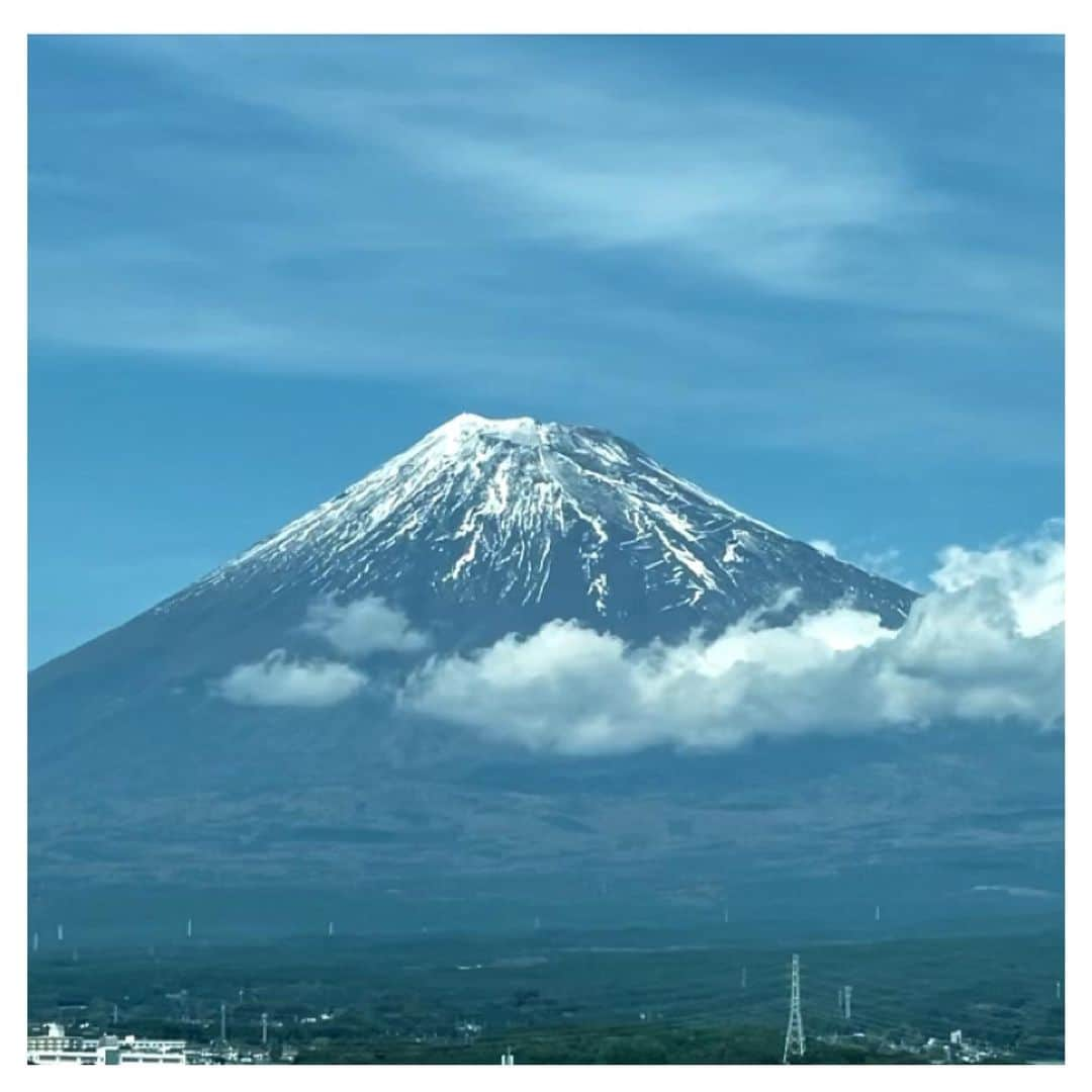 さだまさしさんのインスタグラム写真 - (さだまさしInstagram)「今日の富士山🗻 . #富士山 #さだまさし #sadamasashi」10月24日 12時33分 - sada_masashi