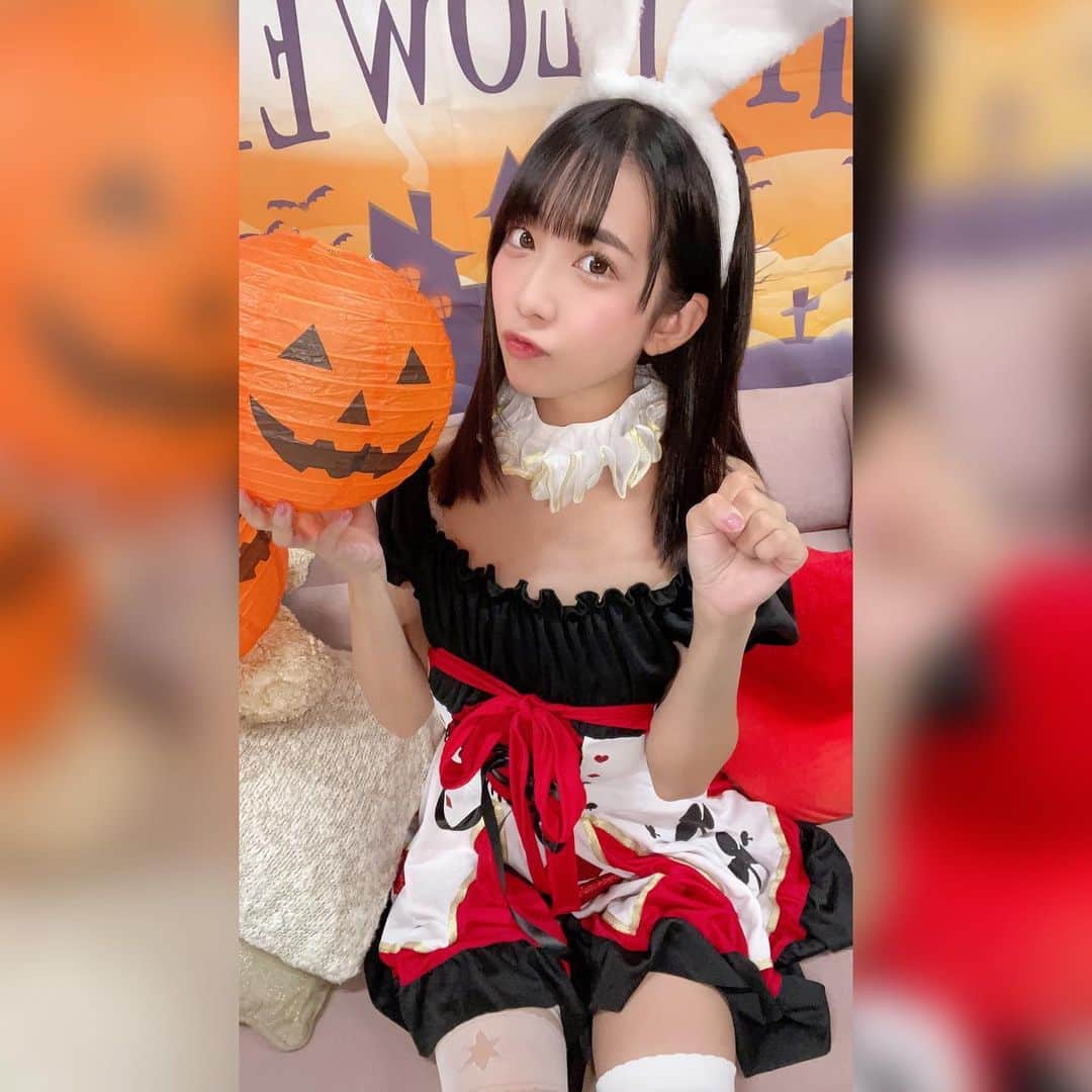 天羽希純のインスタグラム：「ハロウィンは何して過ごす？🎃  #ハロウィン #ハロウィンコスプレ  #コスプレ #cosplay  #japanesegirl #可愛い女の子 #グラビア #gravure #グラドル #アイドル #Japaneseidol #撮影会 #撮影会モデル #被写体 #太もも #フェチ」