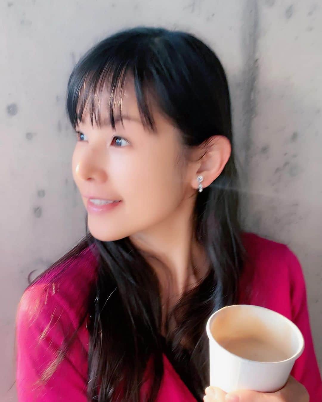 のインスタグラム：「休憩。息抜き。カフェタイム。 至福のひと時😌✨  #☕️ #🙌」