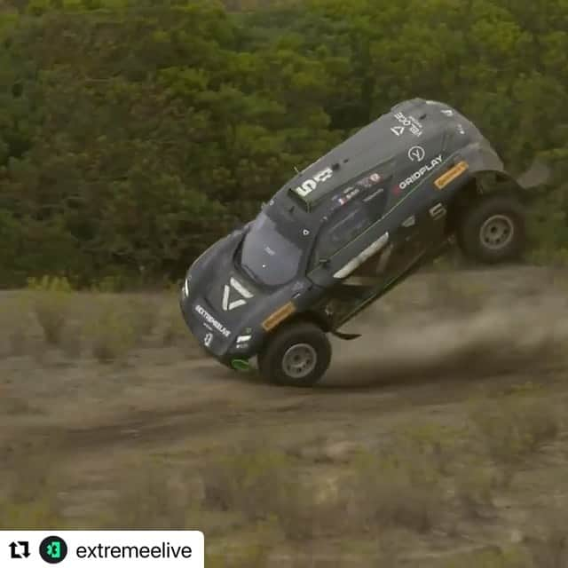 ジャン＝エリック・ベルニュのインスタグラム：「Ouch, this one hurt …. Glad @sarrazinsteph came out ok!  We saw some crazy jump here, Respect to the @extremeelive drivers because this cars ain’t easy..!  Congrats @rosbergxracing for this win!」