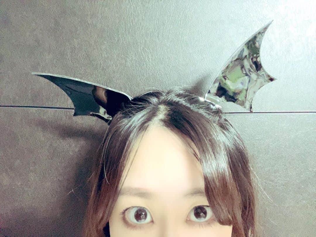 水樹たまさんのインスタグラム写真 - (水樹たまInstagram)「今年のハロウィン衣装はなんでしょうか！🎃 fanicon「おたま酒場」のハロウィンイベントでお披露目予定ですー🥰  #fanicon #ハロウィン #コスプレ #halloween  #cosplay  #curvywomen  #ぽっちゃり女子  #むちむちボディ  #むちむち #followｍe」10月24日 19時07分 - mizukitama