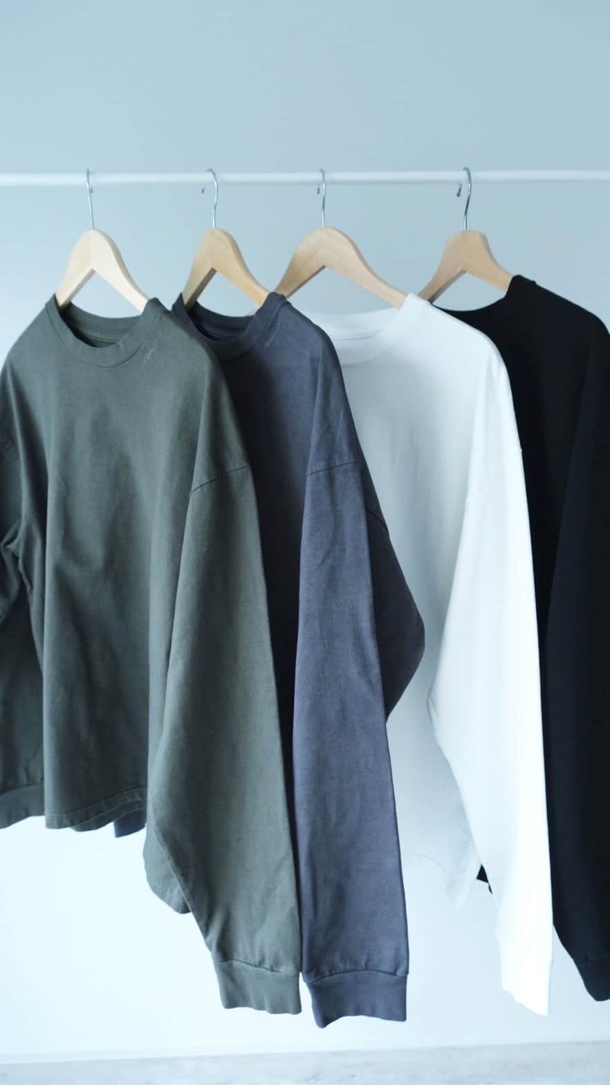 イアリサのインスタグラム：「asebi long sleeve Tshの受注は本日までです〜！」