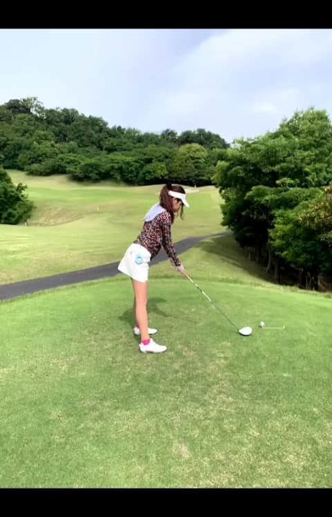橘亜李彩のインスタグラム：「🏌️‍♂️  . #golf #golfwear #golfswing  #ゴルフ女子 #ゴルフスイング」