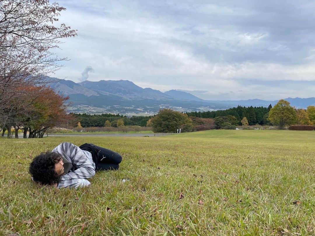 樽美酒研二さんのインスタグラム写真 - (樽美酒研二Instagram)「そんな感じで、、 今日も一日お疲れ様でした いい夢を😌💤」10月24日 21時18分 - ketsu.no.kamisama