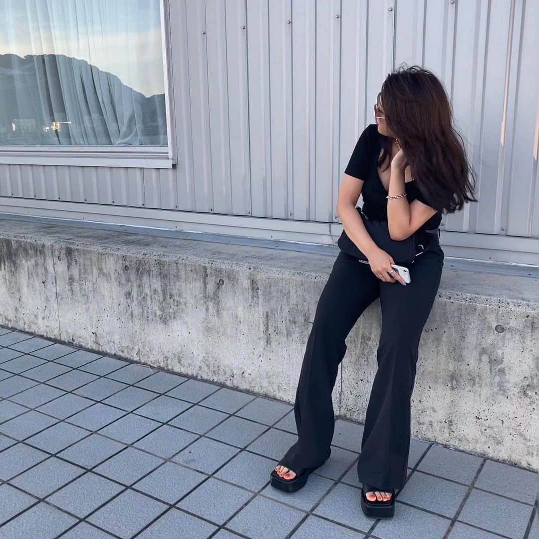 __96118のインスタグラム：「⁡ ⁡ 寒くても暑くてもサングラスかけてくうちらの場所 みたいになっとるけん次もサングラス必須ね❓ つまり早く会いたいまぶゥ ⁡ ⁡ ⁡ #時差すぎ」