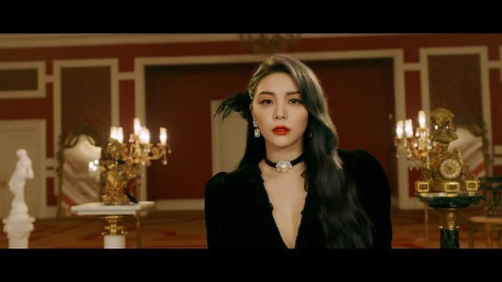 エイリーのインスタグラム：「[#Ailee]   Ailee The 3rd Album [AMY]  '가르치지마' MV TEASER  ✔️ https://youtu.be/VXrI0zoujdY  #에일리 #AMY #가르치지마 2021.10.27.6PM #COMINGSOON」