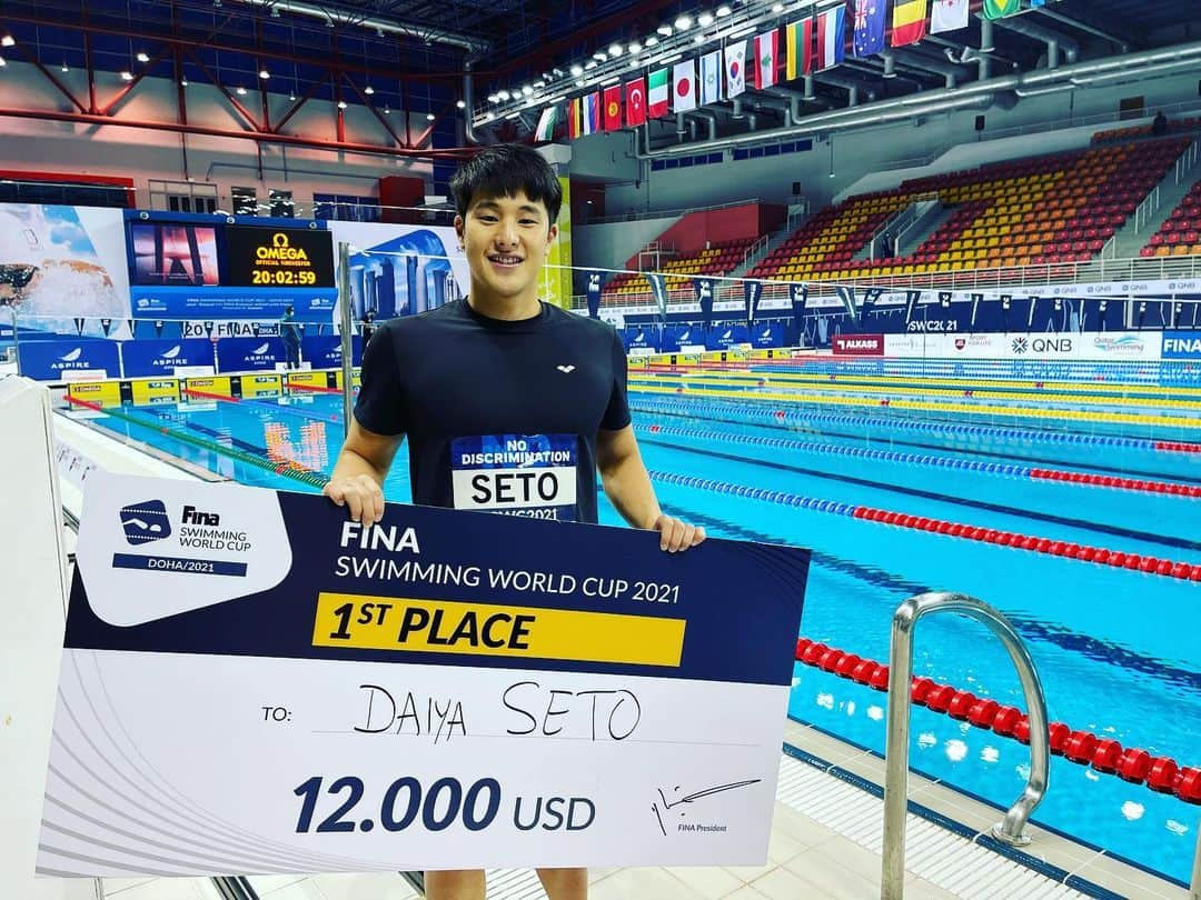 瀬戸大也さんのインスタグラム写真 - (瀬戸大也Instagram)「🏊‍♂️🌍🏆🇶🇦🥇🥇🥇🥇 . . . . . . FINAスイミングワールドカップのドーハ大会では4冠を達成し男子MVPにも選ばれました‼️ 明日はロシアのカザンに移動して調整をし、28日から試合です。 頑張ります💪  #fina #SWC2012 #Doha #swimming #teamdaiya」10月25日 0時41分 - daiya_seto