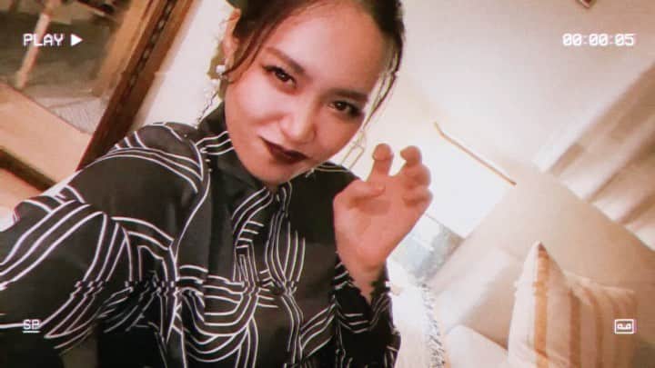 二宮愛のインスタグラム：「Recording, done!! #halloween vibes for my next uploads!!」